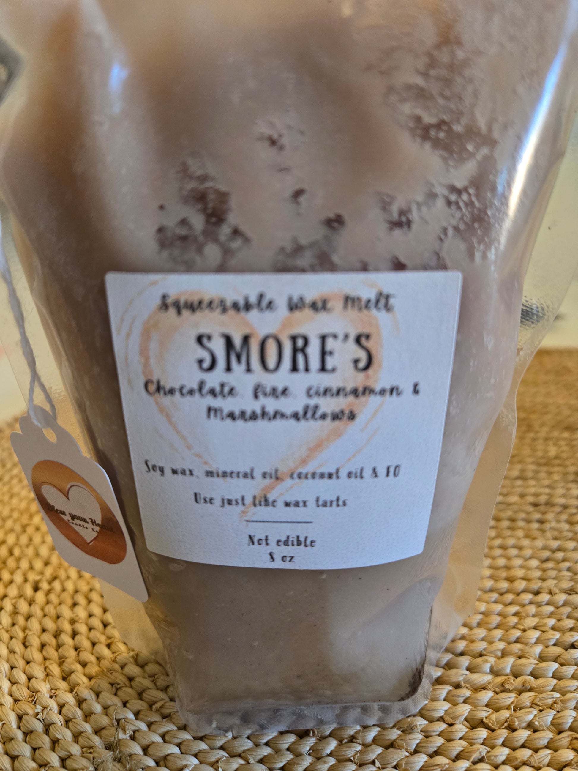 Squeezable wax melt-smores