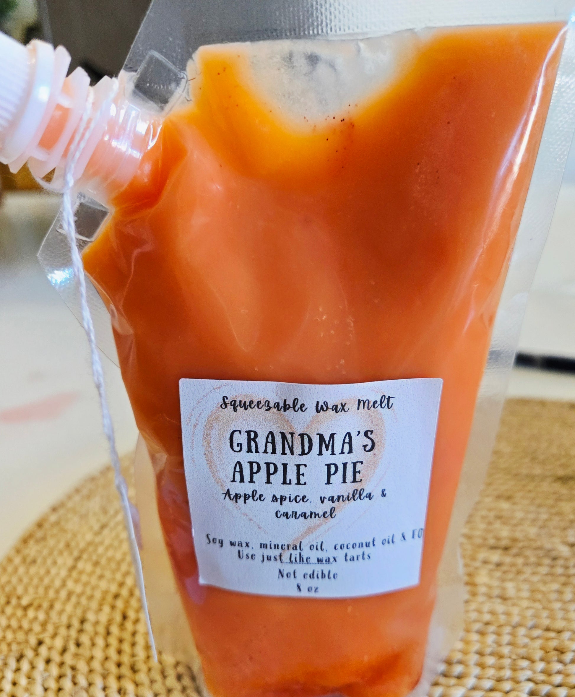 Squeezable wax melt-grandma's apple pie